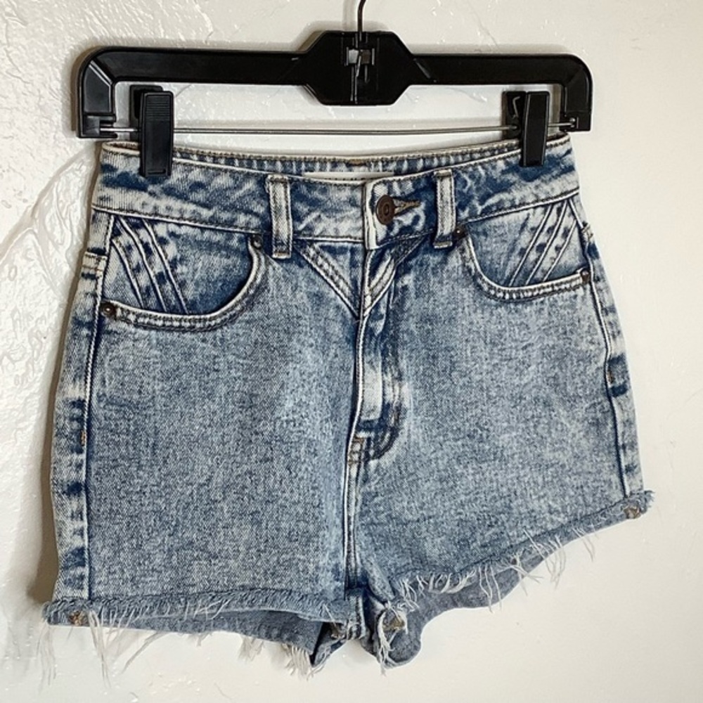 Bullhead Mom shorts high waist size 3 junior EUC